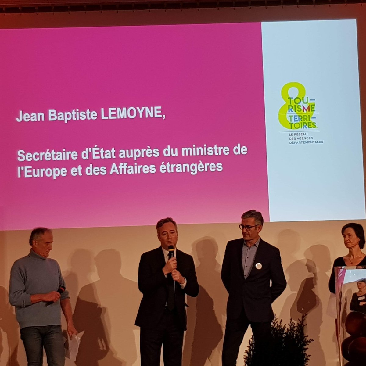 SommeTourisme's tweet photo. La Somme est présente au forum #deptour pour promouvoir la destination, les nouveautés, les évènements auprès des 237 journalistes et influenceurs inscrits!
🤞de beaux articles en perspective ! https://t.co/yOdi7wCatS
