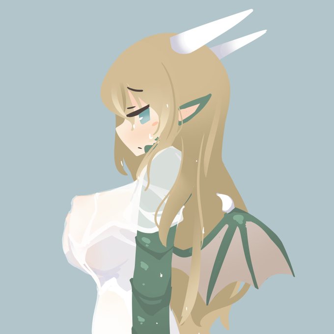 センシティブエミリアチャン 