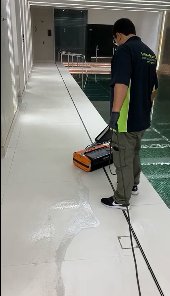 SecuracleanL's tweet photo. Our mighty "#rotowash" machines spare you from those bad Google reviews😥that keep you awake at night. #gym's microbes brace yourself for total destruction💀!  Tiles and floors have never been so clean and sterilised🧐.😍Because signing in new members is what we want you to do✌️ https://t.co/S3CVNg9JyD