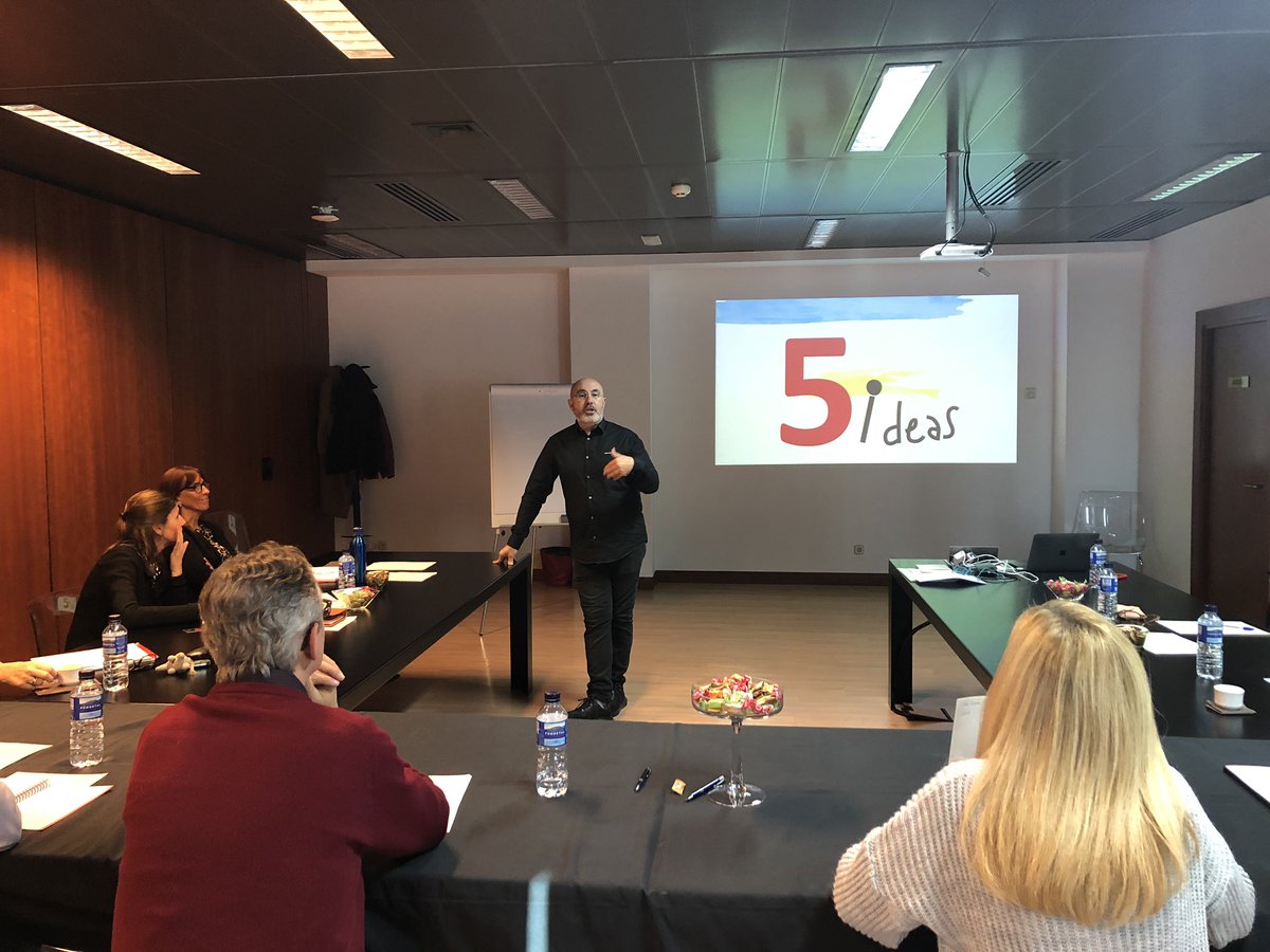 thinkandaction's tweet photo. @fb_think estimulando la disposición positiva al cambio, al aprendizaje continuo, generador de valor en los programas de desarrollo individual. 

Parte de @thinkandaction en una jornada con profesionales de Artsana. entrenando herramientas de feedback. 

#felizmartes
#Thinklive https://t.co/vreOgSFlLo