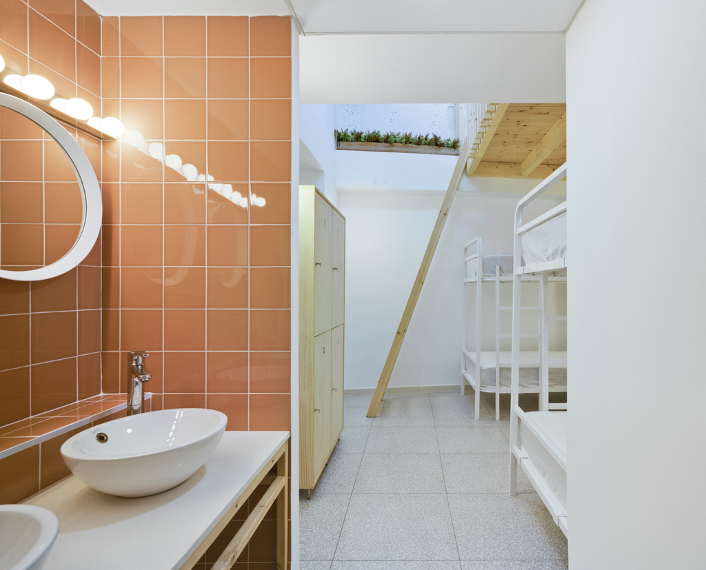 theloopinn's tweet photo. Are you coming to #Cartagena as an #Erasmus student? If you don’t have accommodation, don’t worry. Stay with us while you look for a permanent place.
Welcome!
Book => https://t.co/sdlhmNqjIm #LoopInnHostels #Accommodation #Spain https://t.co/t5PwNs7ich