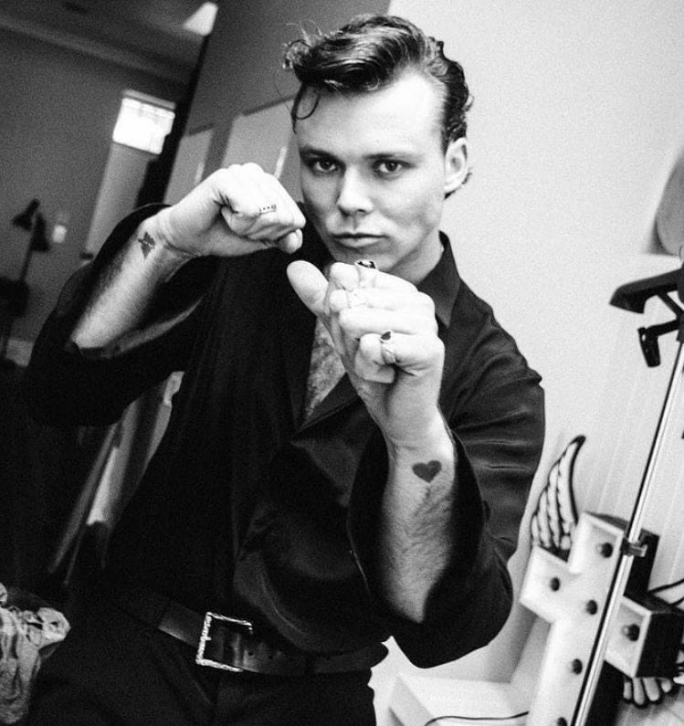 Ashton Irwin black and white appreciation thread