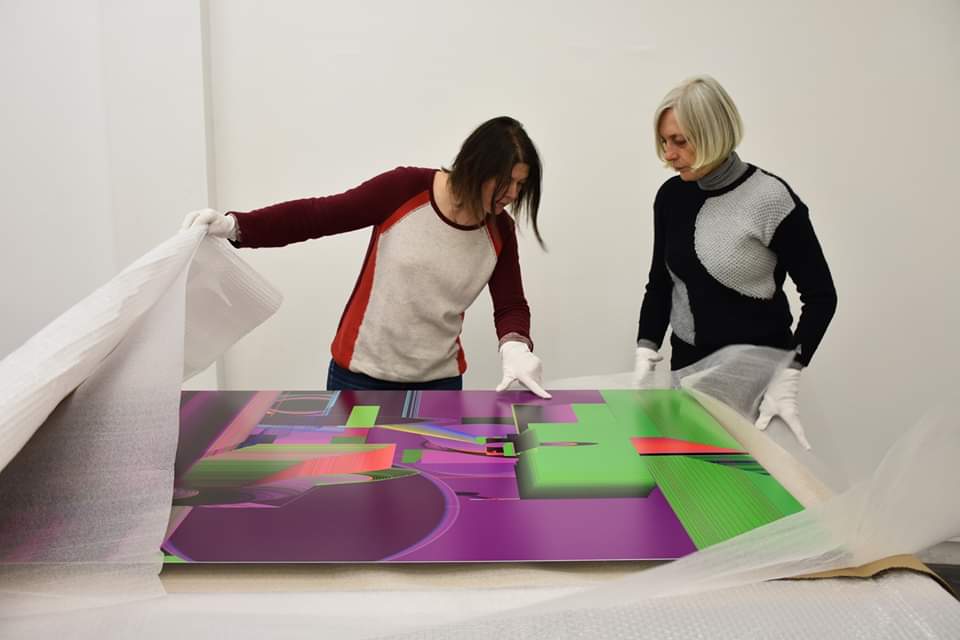 En montage au Bel Ordinaire à Pau avec le collectif "Le sans titre" pour l'exposition "Reconfiguration des particules".