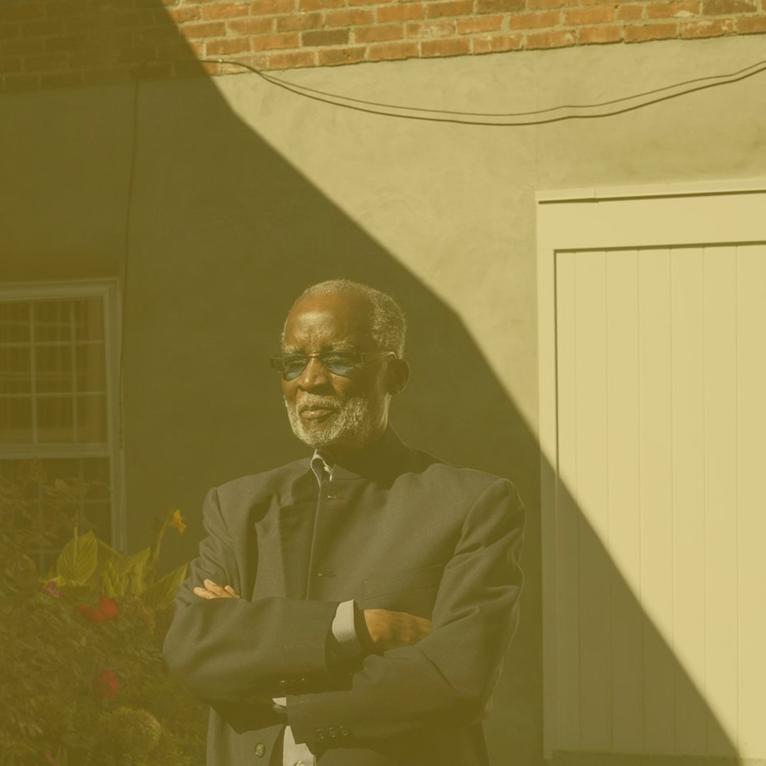 🗞🖊 Journalist quotes - 

« A soloist who defies practically every convention of the jazz pianist's art. This is a man uninterested in playing easy backbeats while his sidemen indulge in extended solos... »

Howard Reich, Chicago Tribune

#ahmadjamal #ahmadjamallegacy