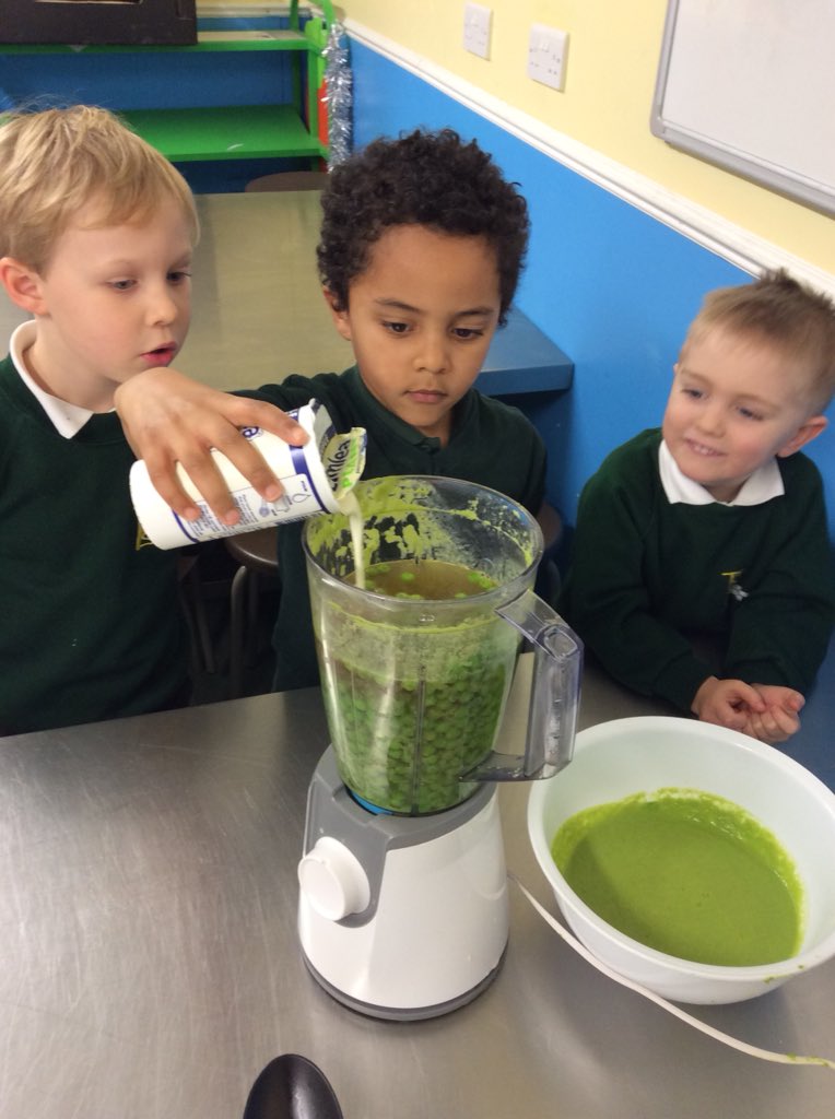TickfordPark's tweet photo. Today Foundation Stage emailed the Princess from the story The Princess and the Pea, we are waiting eagerly for her reply!
We also made and tasted her favourite soup, pea soup of course! π΅π΅π΅
#TPfoundation #TP4reading #TP4computing #TP4designtechnology https://t.co/ywbej6wyTN