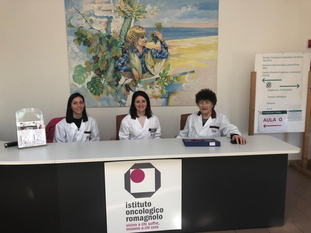 Da oggi ci saranno i nostri #volontari presso l'Hospice di #Rimini a prendersi cura dell'accoglienza di pazienti e visitatori: un servizio discreto e delicato accanto a chi somministra cure palliative e a chi deve riceverle. #Romagna #hospice #curepalliative