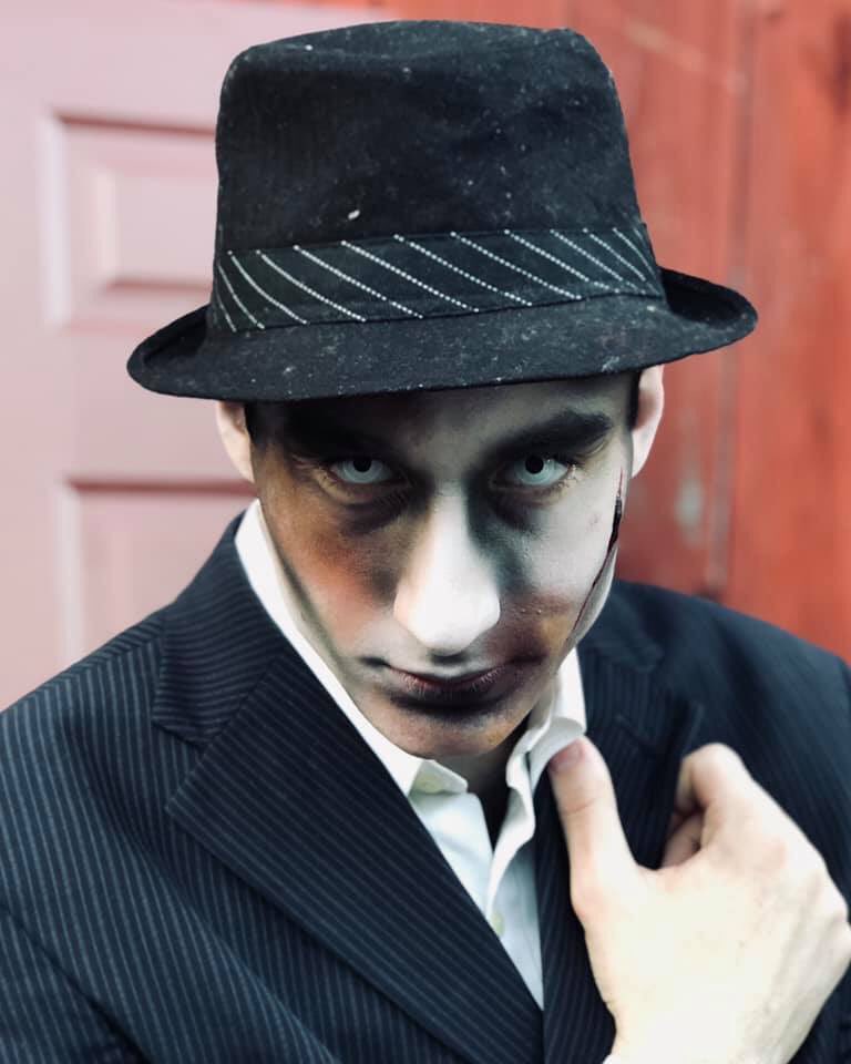 AmbrosiniJoey's tweet photo. Feeling zombified...
#TuesdayMorning #LegendsOfFear #Actor #Zombified #Zombie #Throwback https://t.co/3MAjr1CBo9