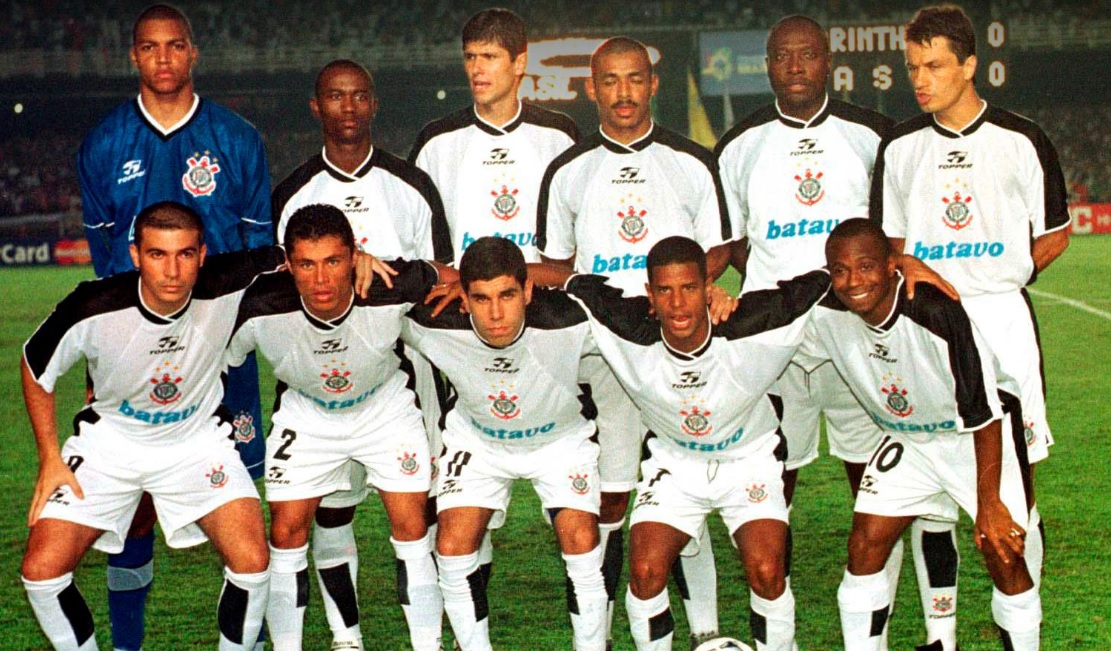 Meu Timão on X: 14 de janeiro de 2000: conquistávamos o mundo pela  primeira vez! O primeiro campeão mundial de clubes da FIFA É O TIMÃO!  ⚫⚪🏆🌎 #CorinthiansMinhaVida #CorinthiansMinhaHistória #CorinthiansMeuAmor  #CorinthiansNaMemória