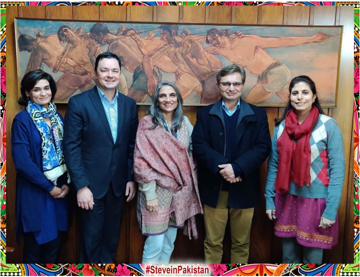 Franklincovey Pakistan On Twitter Steve Together With Team Of Franklincovey Pakistan Met Syeda Henna Babar Ali Advisor Business Unit Consumer Products Packages Limited Humaira Shazia Md Ceo Dic Pakistan Nayab Baig