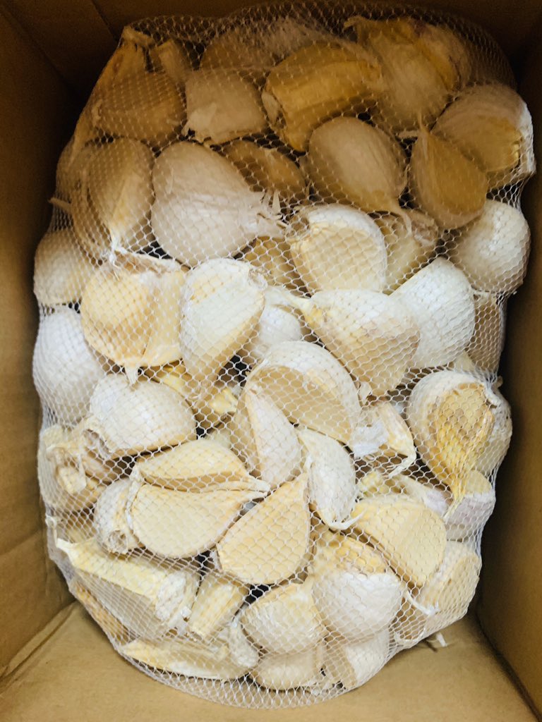 一条もんこ お友達が青森のにんにく農家さんに嫁ぐことに 素晴らしいにんにくをいただいた にんにく婚羨ましい 私はカレーと できちゃった婚でしたがまだ希望は捨ててません