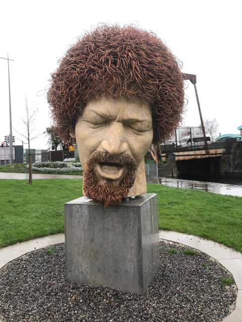 DubCityCouncil's tweet photo. Thanks @pmacdublin for removing graffiti from the Luke Kelly statue so quickly &amp; restoring it to its former glory.
#LukeKelly #graffitiremoval https://t.co/9iOfrEkT49