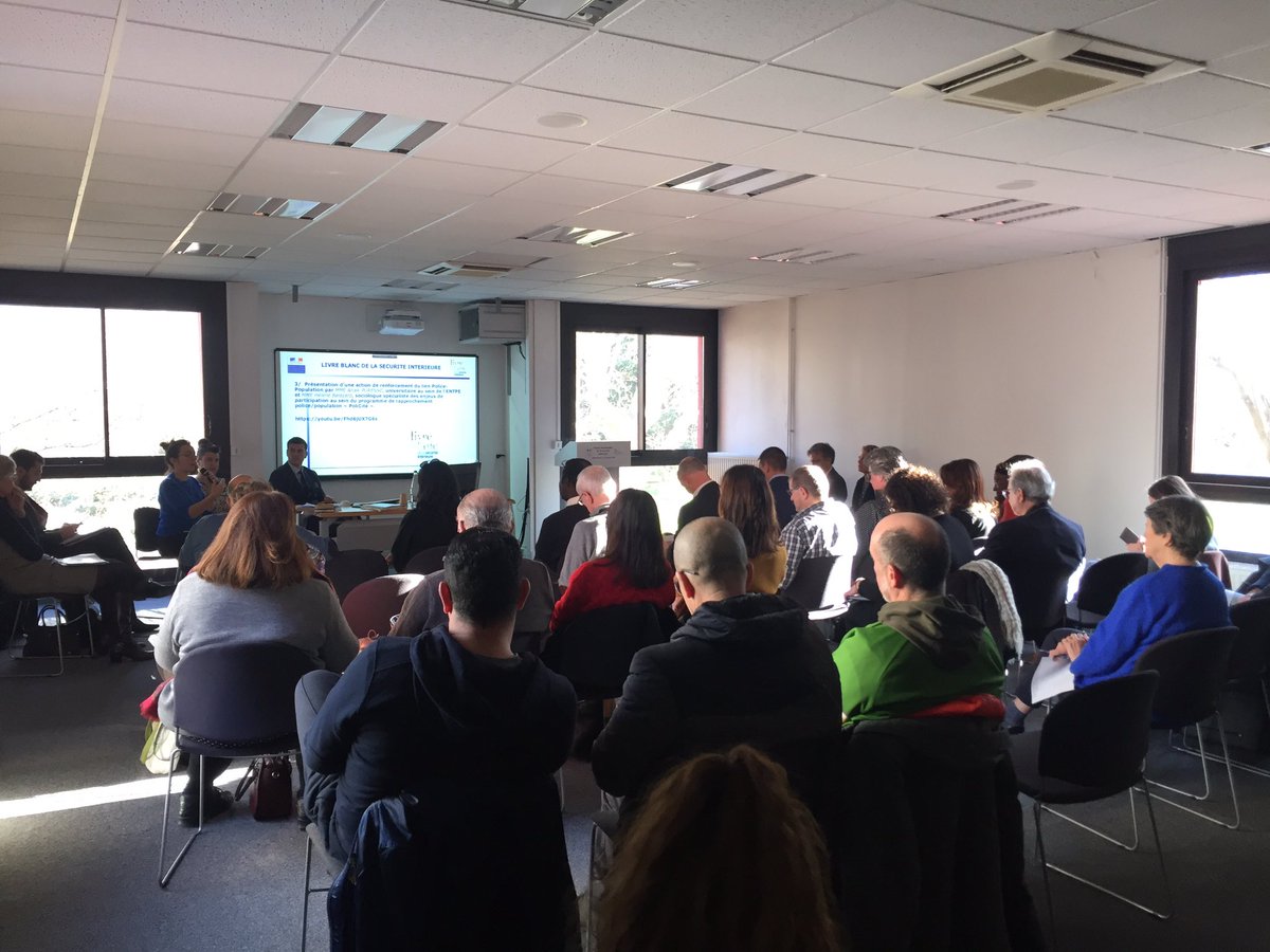 prefetrhone's tweet photo. La préfète déléguée E. DUBÉE ouvre les assises de la #sécurité intérieure.
Des citoyens nourrissent et enrichissent la réflexion nationale portant sur la sécurité de demain. https://t.co/jl8FDfasyV