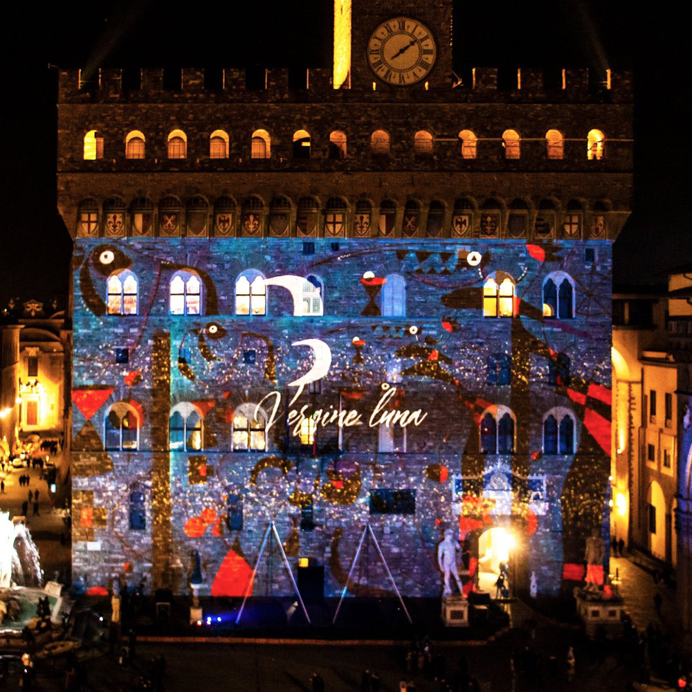 I nostri #video proiettori hanno introdotto il 2020 in tante città, a partire da #Firenze col #video #mapping firmato da #AlexBianciardi <a href="/FullFrames_FI/">FullFrames</a> su #PalazzoVecchio <a href="/comunefi/">Comune di Firenze</a> grazie a 2 VPR <a href="/Barco/">Barco</a>!