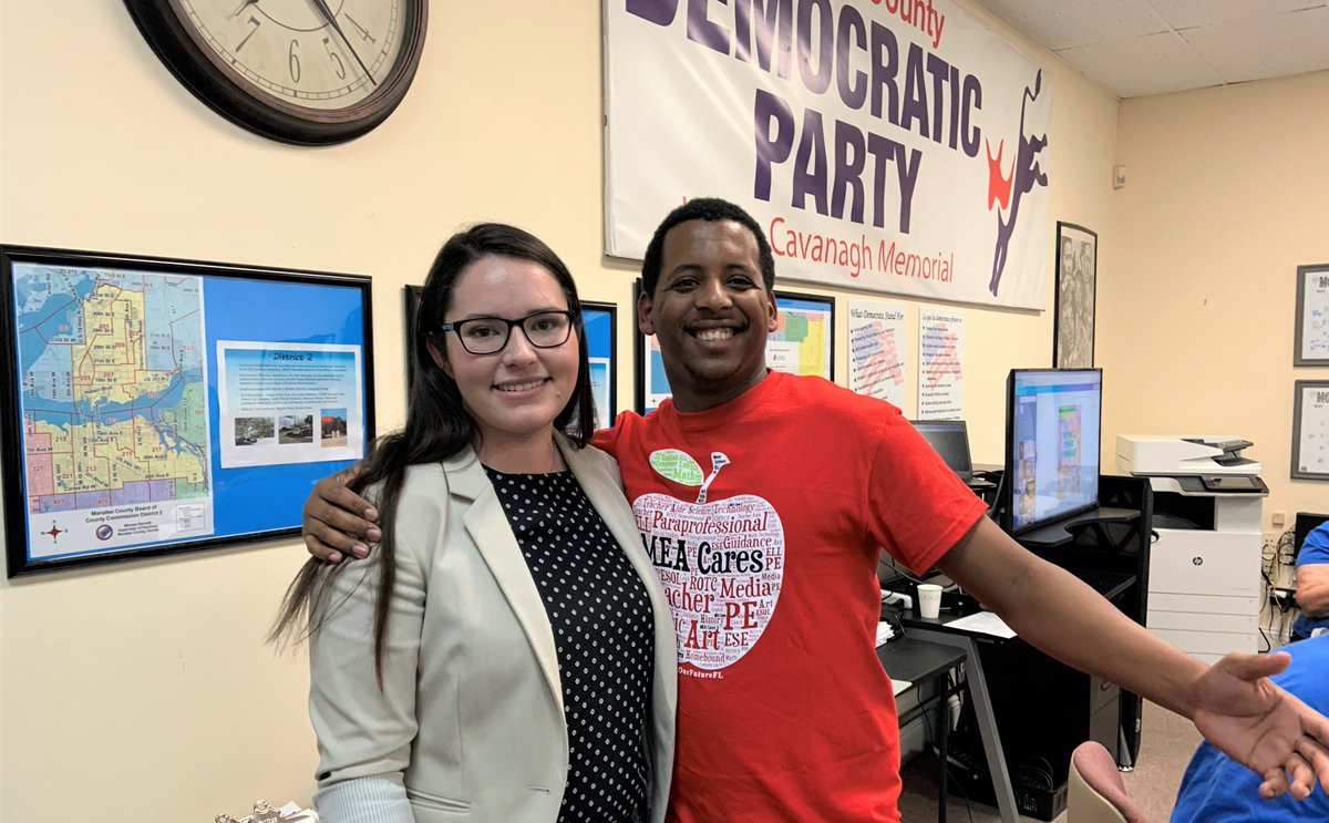 DemocratManatee's tweet photo. Wesley Anne Beggs @WinWithWesley kept the pace moving and people smiling as she showed us the power of social media and how to get people engaged. To the new Democrats we met: Welcome! Tony Eldon will have another rousing #PizzaandPolitics on February 10. #ManateeMomentum https://t.co/wLXUNwEYjL