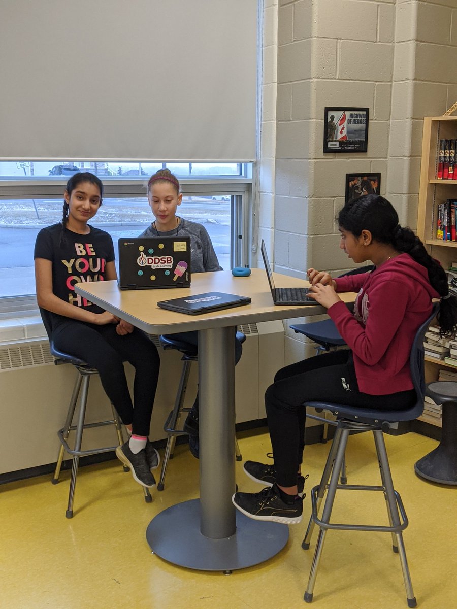 JSPSLibrary's tweet image. So happy to see our students using the library space to work!