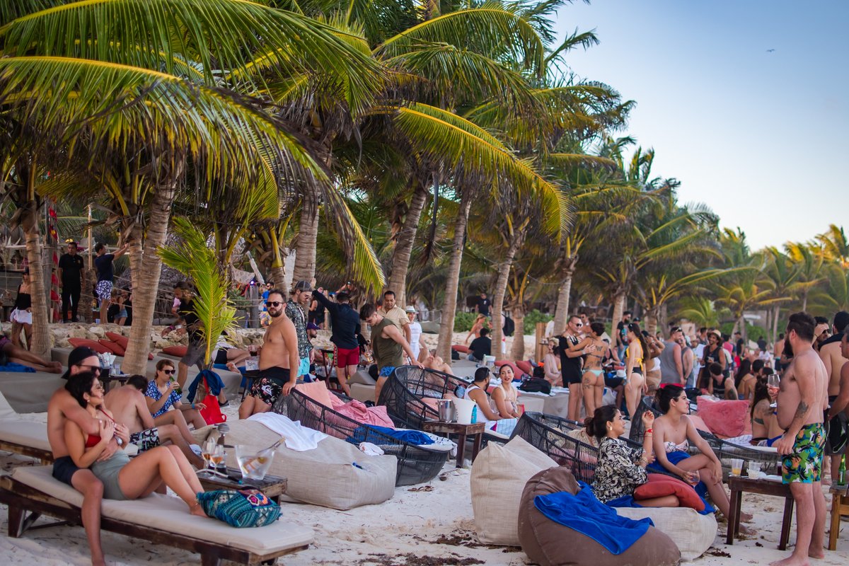 donotsit_'s tweet photo. What a beautiful party we had in Tulum! Pictures are now up on our Facebook page, check them out! 🔮✨ #donotsitontour #donotsitintulum https://t.co/ktQCH82Td1