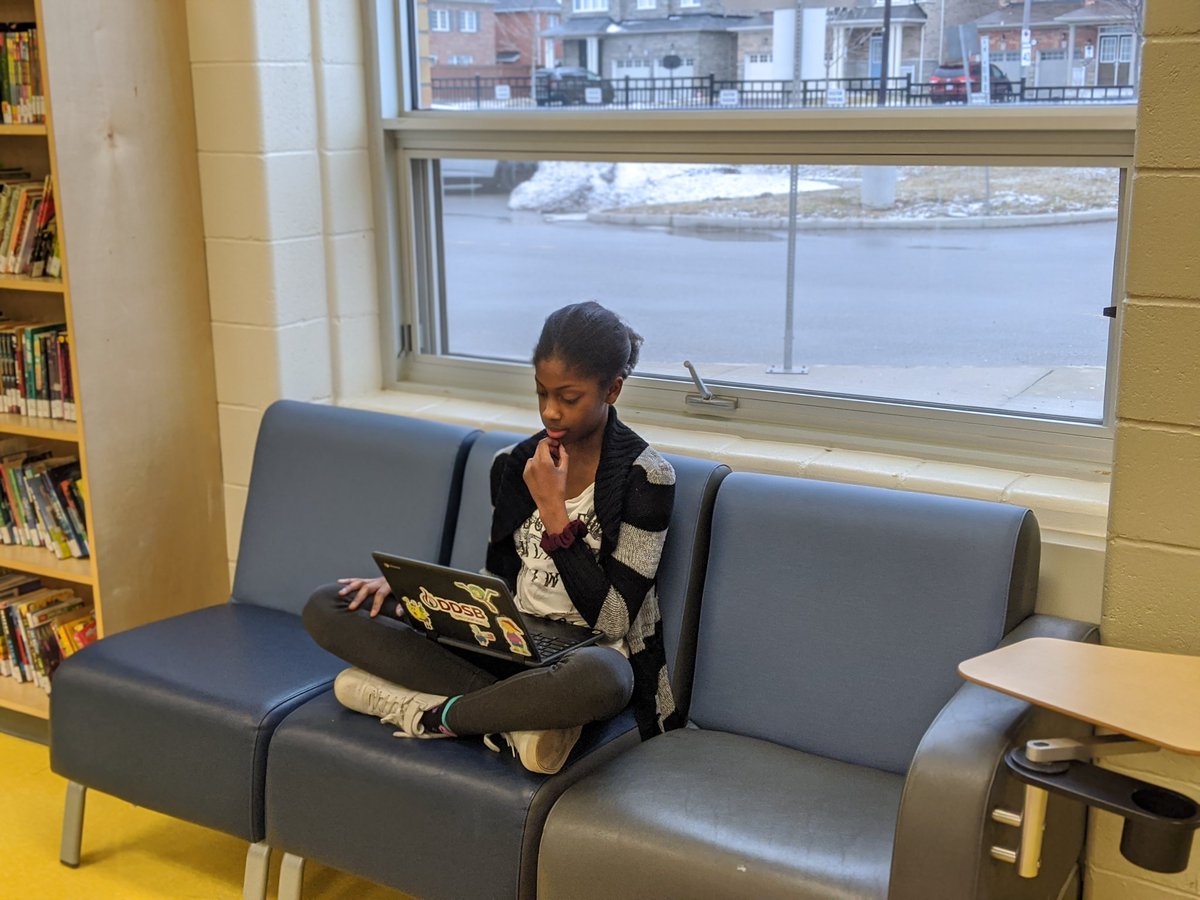 JSPSLibrary's tweet image. So happy to see our students using the library space to work!