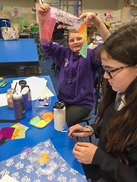 PatchwayC_S's tweet photo. Sketchbook Circle happens on a Thursday after school in the art room - last week we were experimenting with different materials and techniques. Why not join us this week? #RespectEndeavourSuccess #MoreArtNotLess https://t.co/pdcOMHAB9r