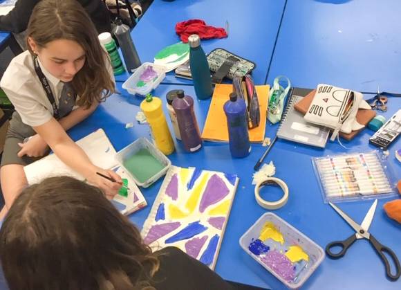 PatchwayC_S's tweet photo. Sketchbook Circle happens on a Thursday after school in the art room - last week we were experimenting with different materials and techniques. Why not join us this week? #RespectEndeavourSuccess #MoreArtNotLess https://t.co/pdcOMHAB9r