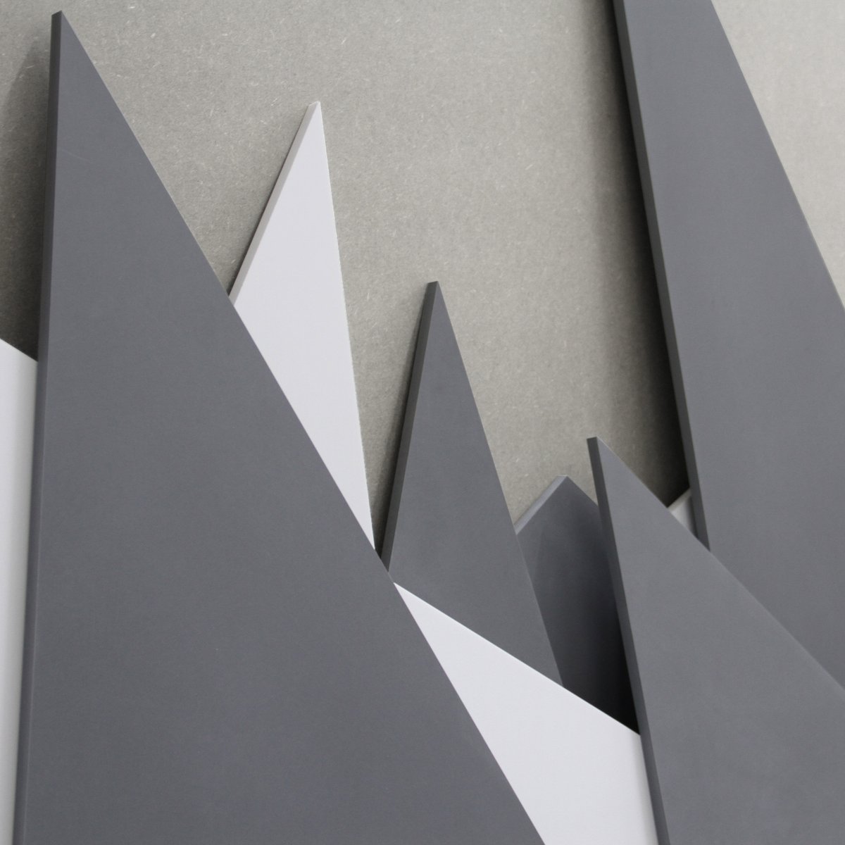 Isomi_uk's tweet photo. Behind the scenes - the sharp lines that create the faceted angles of Fold.

https://t.co/fNiYfUtkmO 

#solidsurface #architecturalfurniture #britishmanufacture https://t.co/TzJE2xe7wc
