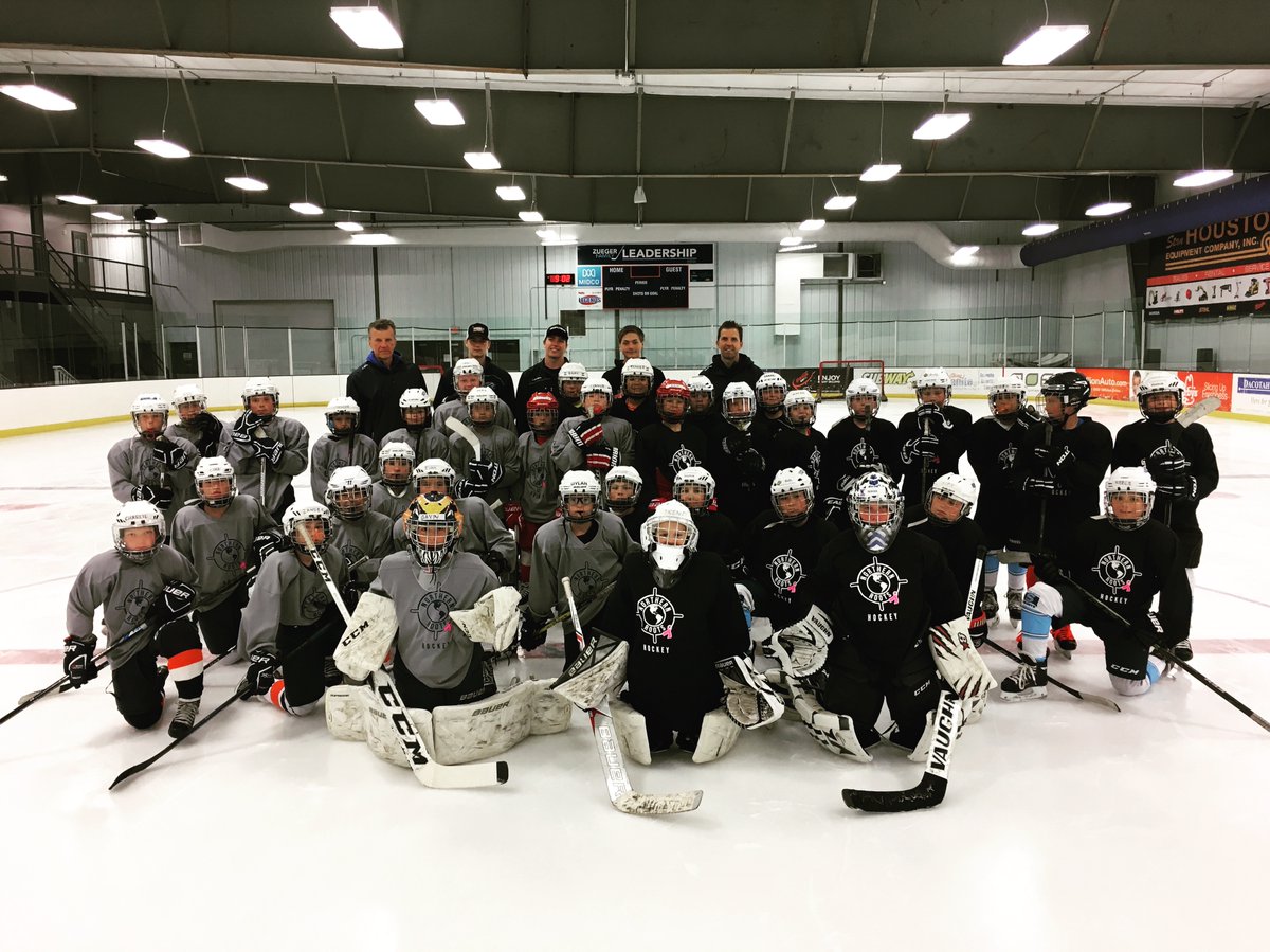 NorthernBoe's tweet photo. Want an exceptional hockey experience for your child? Register now for the Sioux Falls Hockey School 2020.
https://t.co/OBEpWkNZdB…/sioux-falls-hockey-school-2020 #northernrootshockey https://t.co/0BqS516ZW9