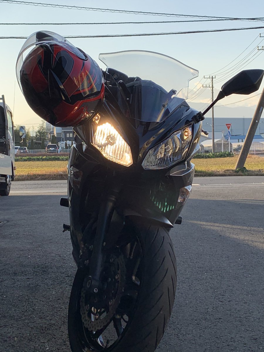 hiro61831's tweet photo. 名前  Hiro
性別  ㊚
年齢  50超えちゃった
住み  神奈川県
身長  174cm
愛車  ninja400 2014
足つき  ほぼベッタリ
好き  バイク、ゲーム、漫画
嫌い  渋滞(すり抜けは怖いw)
一言 リターンバイクおじです、やっぱりバイクはいいね👍

#バイク乗りとして軽く自己紹介 
#バイク乗りと繋がりたい https://t.co/EmnaoYN56x