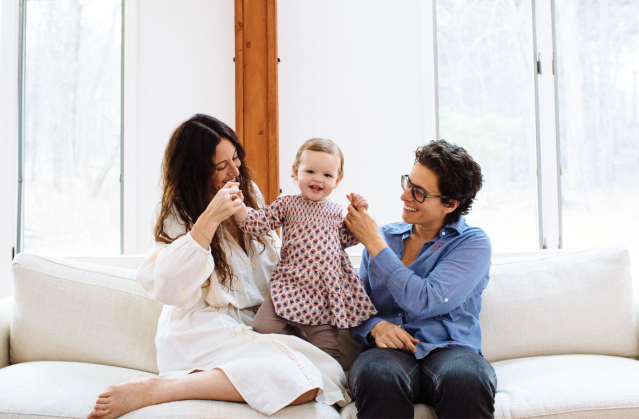 gbowen100's tweet photo. Becoming a parent is exciting but for many juggling home and work can be difficult. Read how The Hartford has expanded their benefits: https://t.co/rxzCdCOLeE #iwork4thehartford https://t.co/wcF2rtxuNr https://t.co/ihGsLE6TvP