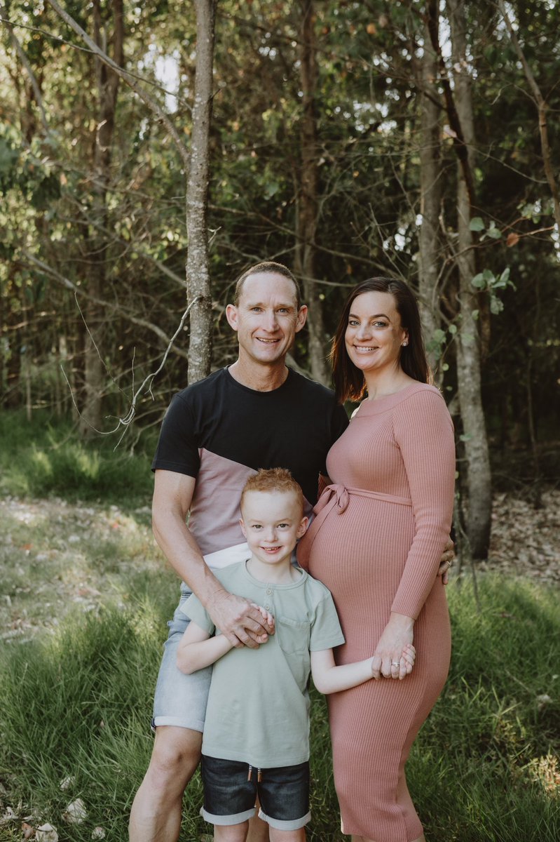 kellie_hayward's tweet photo. ❤️ Family ❤️ Just the three of us for another few days! https://t.co/HaKmbhOPIz