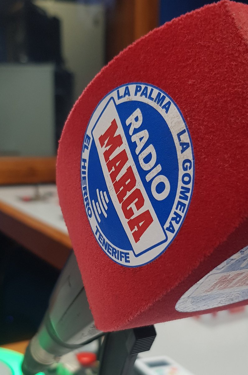 🎙 Arranca #DirectoMarcaTenerife con toda la actualidad deportiva de la provincia y en la voz de <a href="/jlromandiaz/">jose luis román díaz</a> y @VictorDC13

⚽️ Lo hacemos hablando del #CDTenerife con <a href="/aradogonzalez/">Rafa Arado</a> y <a href="/luisfertolito/">Luisfer Cabeza</a> 

👉 radiomarcatenerife.com