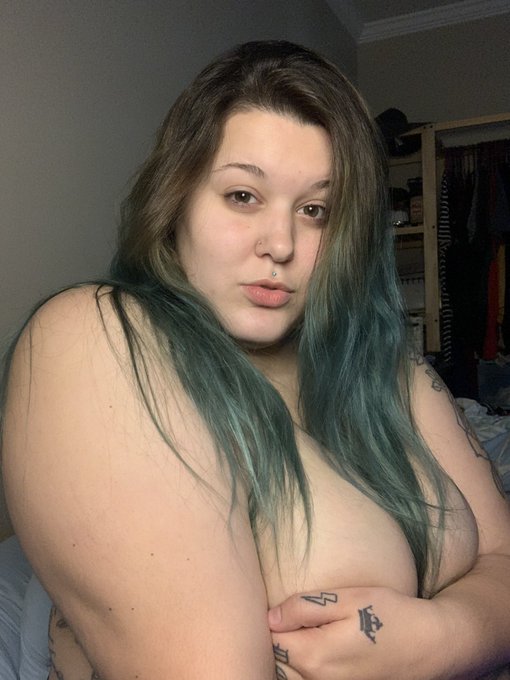 I might be BIGGER but my prices are not &lsquo;cheaper&rsquo; because of that.   My content is WORTH EVERY PENNY<a href="/tag/mvsales"class="tags"><span>#mvsales</span></a>