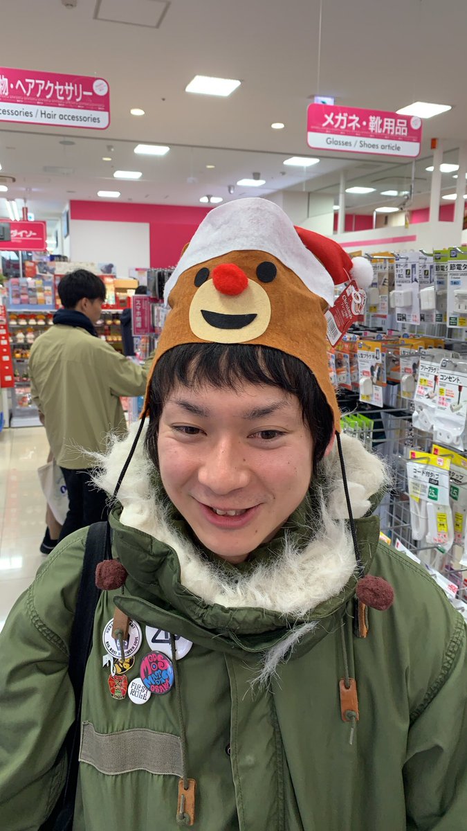 フルーツちゃん、来週末25日(土)は幡ヶ谷ヘビーシックにてライブですっ( ^ω^ )
ビタスイさんに誘ってもろーたー♡
楽しみっ♪
今回、ラフランスキクコも連れてくので東京の人は覚悟しといてください！！！！

ンマイラーメン食べるゾ〜