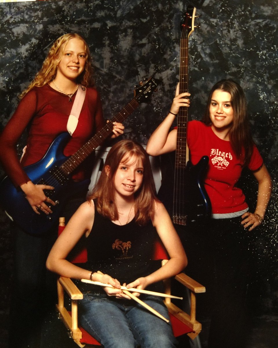 StefPotterMusic's tweet photo. ...that time in high school when Enough Said couldn't afford real band pics so we got a "friends-photo" together on picture day. ๐๐ธ๐ฅ#firstbandpic #classy #workwithwhatyagot #bandthrowback #chickrockband #mysistersgonnahatethatipostedthisphoto https://t.co/7YKmn0QR65