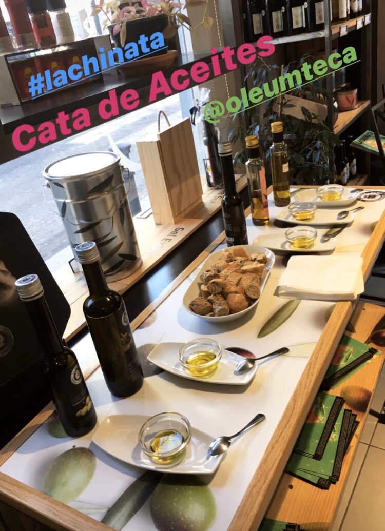 Isabelsc65's tweet photo. Expectacular Cata de Aceites en #lachinata https://t.co/7SkTjufqOO