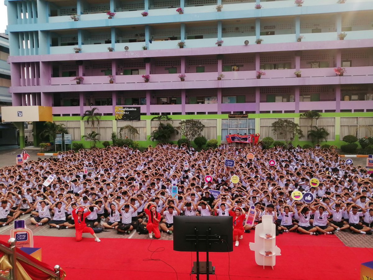 #เจลส้มหน้าใสวัยรุ่นชอบ ภาพกิจกรรมจากโรงเรียนบางพลีราษฎร์บำรุง #CNCSchoolTourYear5 ร่วมแสดงพลังของโรงเรียนด้วยการ RETWEET ภาพนี้ โรงเรียนที่มียอด RETWEET สูงสุด รับรางวัลเงินสนับสนุนงานกีฬาสีและตั๋วหนังยกชั้น มูลค่ากว่า200,000บาท! พร้อมแล้วไป RETWEET กันเลย!