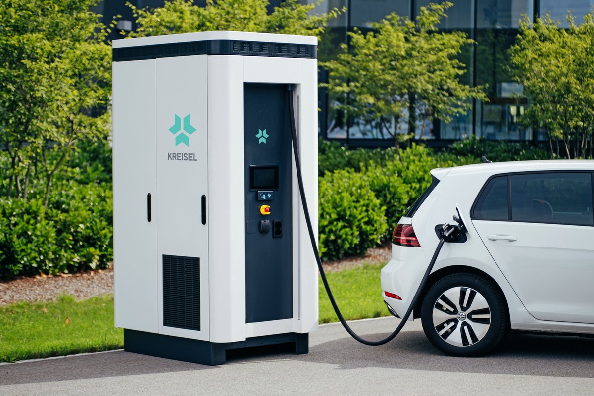 20 Minuten laden = 300 km fahren - ohne das Netz zu belasten? KREISEL Electric macht das möglich!

Machen Sie sich selbst ein Bild der innovativen Schnell-Ladestation CHIMERO HPC&amp;EES bei der E-Mobility Area der Vienna Auto Show. 🔋🔌

📅 Save the date: 16.-19. Jänner 2019