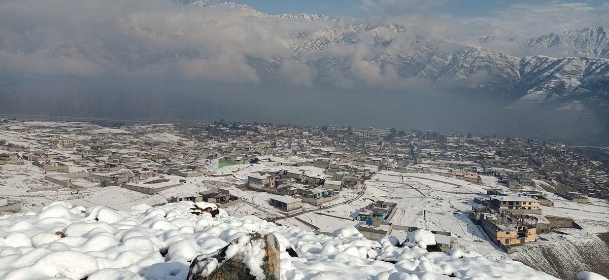 PakistanNature's tweet photo. Snowfall in Chillas, Pakistan after almost 9 years!  🇵🇰

Credits: Waqar Ahmed Hashmi 📽

#BeautifulPakistan #Travel https://t.co/3S8PDK2wJK