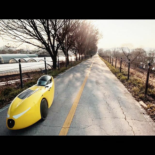 We all live in a Yellow Submarine...
-
In Korea I’ve seen a unexpected number of unusual bikes that are not your average set of two wheels (or one). For example, prior to coming here I think I’d only seen uni-cyclists at the circus or the very occasional… ift.tt/389fppl
