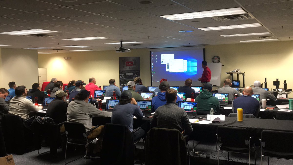GregVenne's tweet photo. Full class of Toro NSN Lynx Training Level 1 today at Turf Products with Sean @ToroGolf @TheToroCompany https://t.co/gXcDzwnsc9