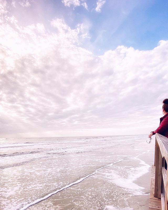 blogherethere's tweet photo. Front row seat

#jekyllisland #exploregeorgia #historicinnsofamerica #historicdistrict #goldenhour #georgiasunsets #marsh #coastalliving #southerncharm #sunriseorsunsetmagazine #usatravel #travelusa #eastcoastbestcoast #jekylislandclub #jich #oceanlife #beachday #adventureis… https://t.co/AFTbvOmJP8