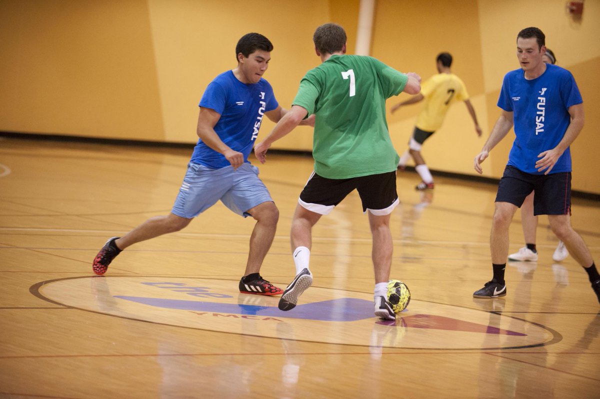 Register now for 5v5 Indoor Futsal! 