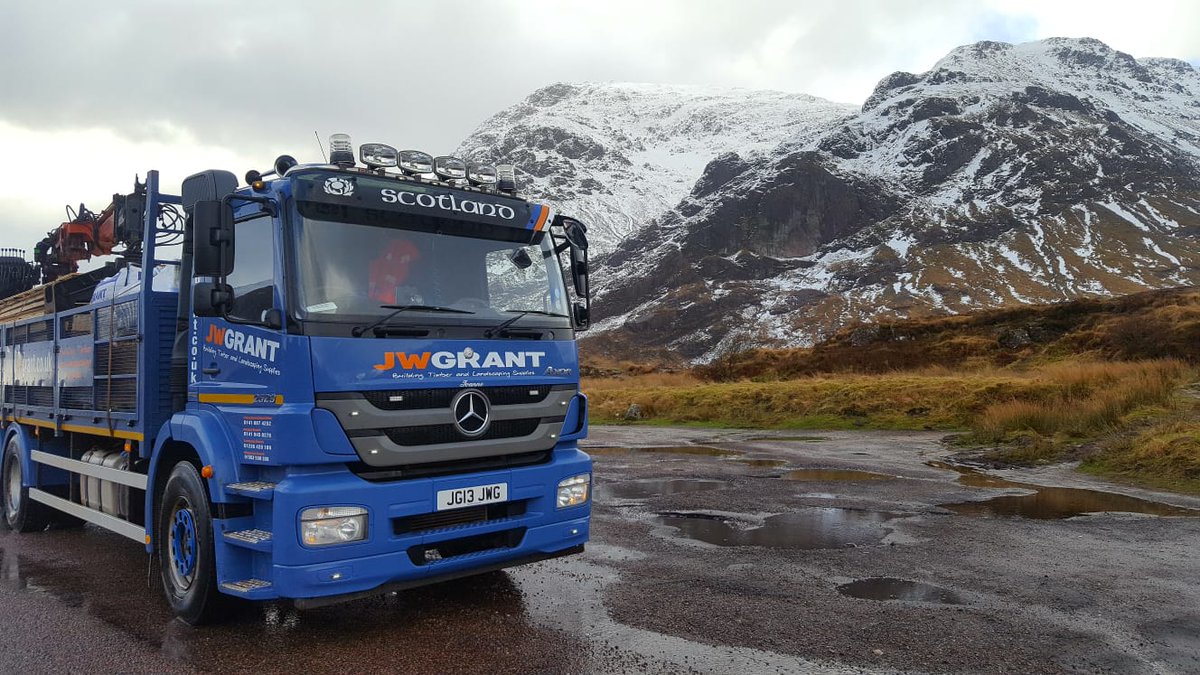 One of our lorries out and about. #BuildingMaterials #TuesdayMotivation <a href="/MercedesBenz/">Mercedes-Benz</a>