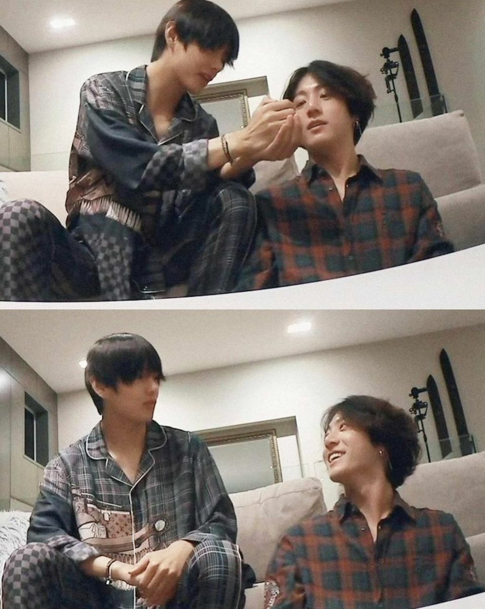 soniaeidia's tweet photo. ✨ 84/365 days ✨
#taekook #taekookthread #taehyung #JUNGKOOK https://t.co/HN4te5B8BR