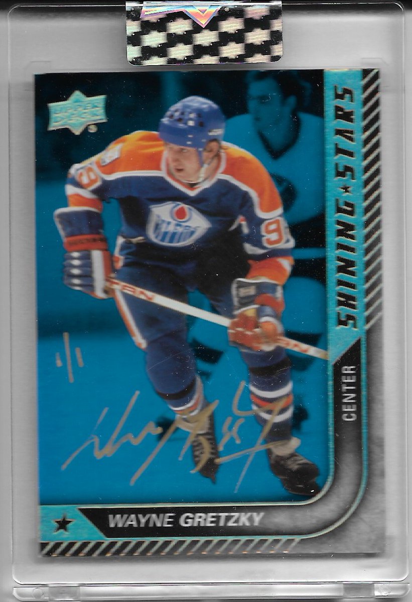 RedNailsII's tweet photo. Some of the amazing hits while I was away at @UpperDeckHockey #CDDConference. @SHOWYOURHITS @CollectTheGame @cpptrading @beckettmedia #Oilers #Habs https://t.co/6OPAsvSYnj