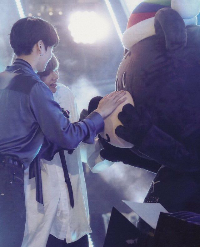 soniaeidia's tweet photo. ✨ 78/365 days ✨
#taekook #taekookthread #taehyung #JUNGKOOK https://t.co/UpM0dr8tTL