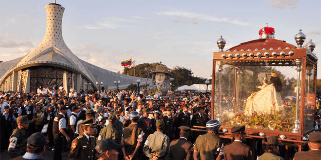 14Ene🇻🇪🙏En minutos la Imagen de la excelsa patrona la #DivinaPastora será recibida en la Catedral de Barquisimeto por miles de Feligreses que ansían su llegada. #CaminodelaFe #PromarTV #SalveReina #PastoradeAlma