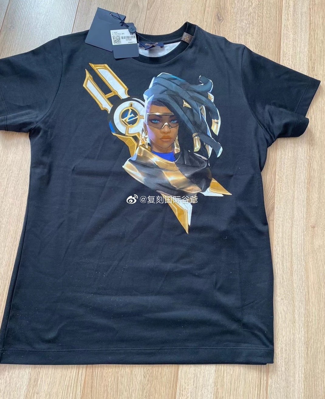 Drops LOUIS VUITTON on X: League of Legends x Louis Vuitton - Senna, True  Damage leaked T-Shirt  / X