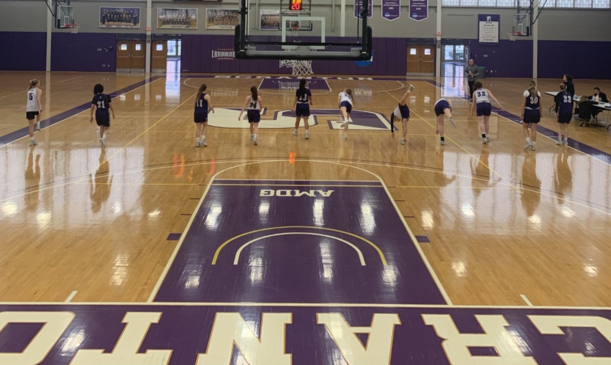 univofscranton's tweet photo. @ScrantonWBB is here practicing during #ScrantonIntersession! The #LadyRoyals have won the @LandmarkConf Championship for the past four years and, last year, made it to the #FinalFour of the @NCAADIII National Championship!  #universityofscranton https://t.co/RNFcW4BthK