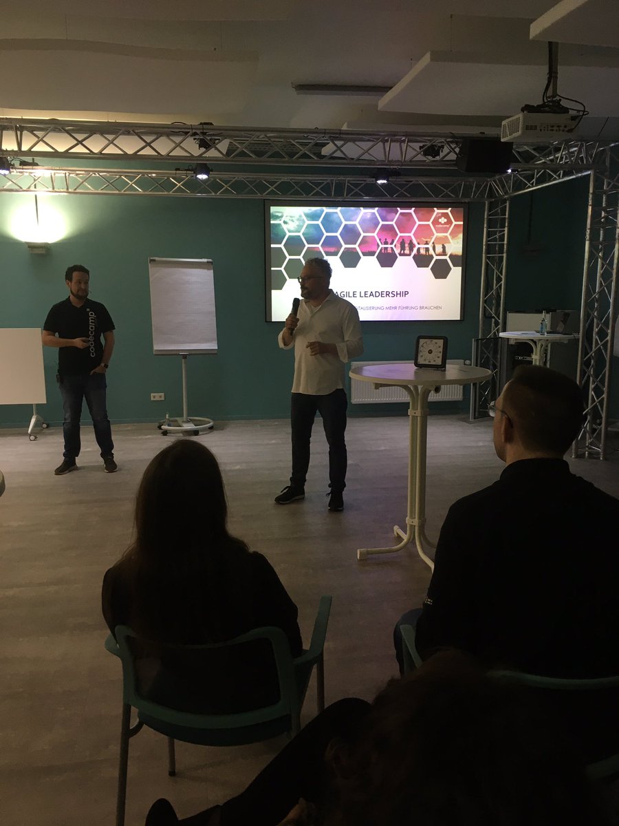 BenjaminUlsamer's tweet photo. Heute Nürnberg #agile #leadership #meetup bei @codecamp_n 🙏🏻 Ein bunter 💐 mit einem Blick hinter die Kulissen von #codecampn 👨🏻‍💻, Networking 🕸, Ideen💡 &amp; spannenden Diskussionen 🗣 #proact #teamproact #agil https://t.co/TZclemFgsh