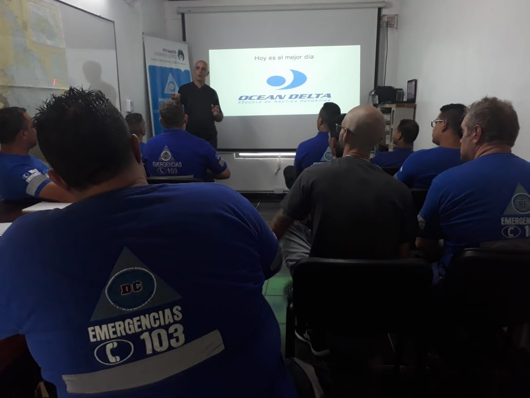 DC103MVL's tweet photo. Hoy comenzamos el curso de #Conducción para #Semirrígido dictado por #OceanDelta para una parte de nuestro equipo en #BaseOperativa 
#PrimeraRespuesta #TrabajoEnEquipo https://t.co/Rbp9MB5yk0