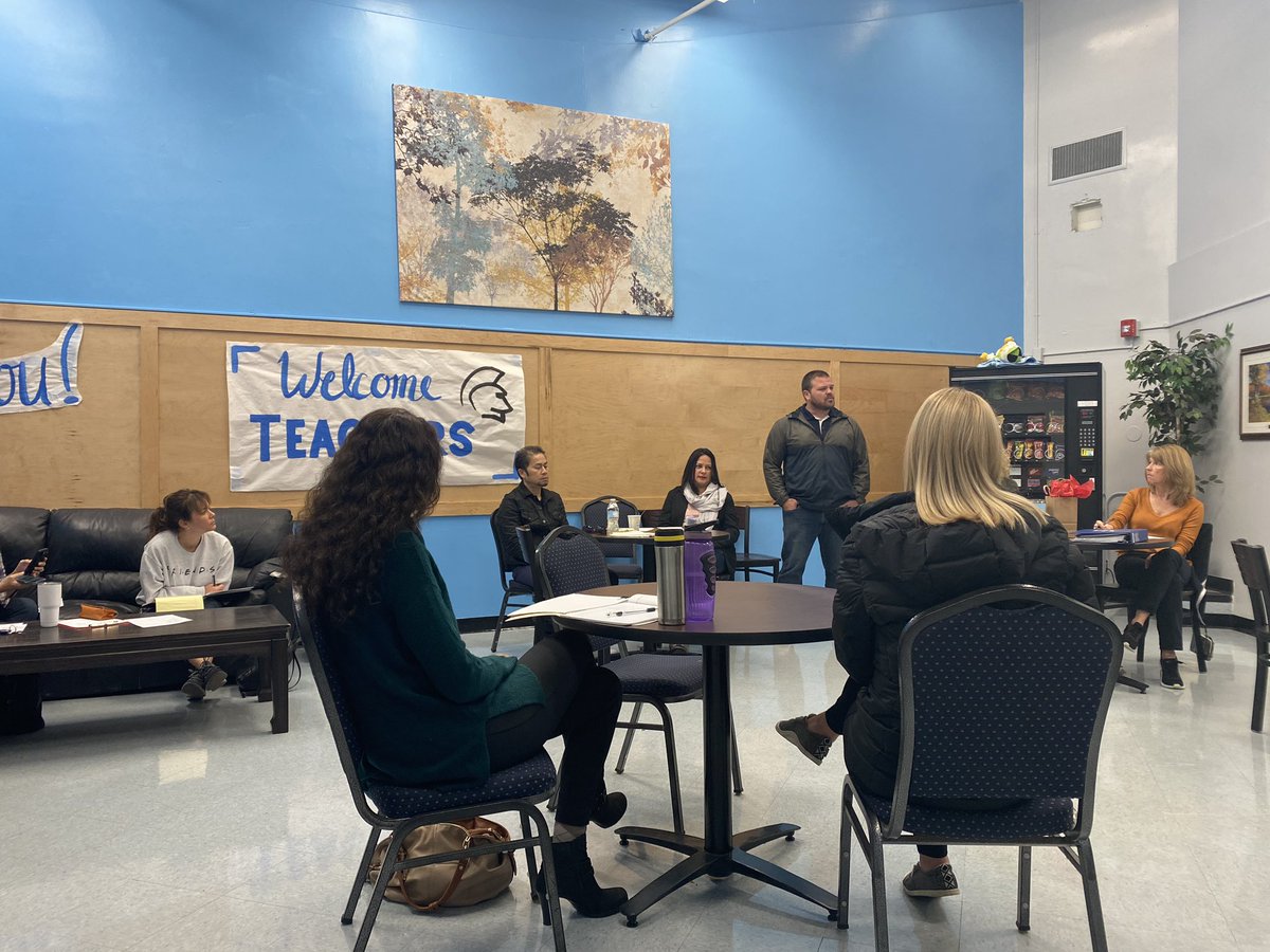 vphs_counseling's tweet image. Thank you @VPSpartan #PFSO for welcoming our #counselors this morning and having #coffeewiththecounselors ☕️